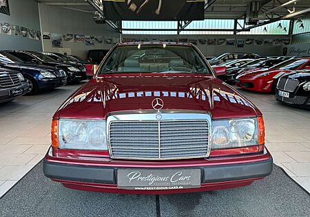 Mercedes-Benz 300 CE - 24 V SPORTLINE 1. GANG UNTEN LINKS TOP!