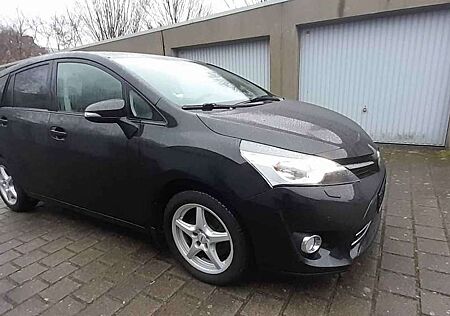 Toyota Verso 2.2 D-CAT 7-Sitzer Comfort