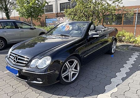 Mercedes-Benz CLK 200 Schöner Kompr. Xenon Navi Leder Tüv neu