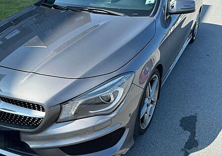 Mercedes-Benz CLA 180 CLA Shooting Brake 180 7G-DCT AMG Line