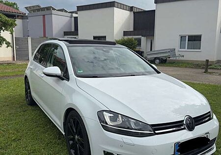 VW Golf Volkswagen 1.4 TSI BlueMotion Technology Allstar