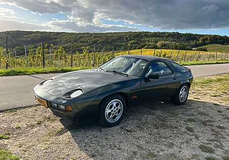 Porsche 928 S, viel Erstlack, Sperre, ! kein Wartungsstau !