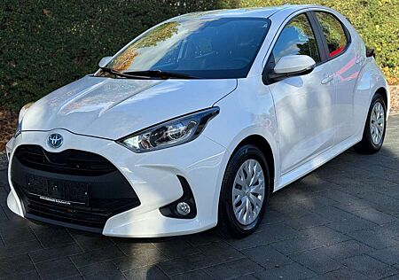 Toyota Yaris gebraucht kaufen Toyota Yaris 1,5 Hybrid Automatik Kamera Netto 12592€