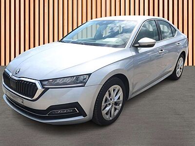 Skoda Octavia 1.0 eTSI DSG Style*Navi*ACC*Kamera*Kessy