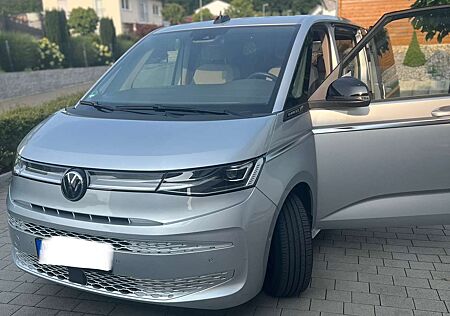 VW T7 Multivan Volkswagen Multivan TSI Style