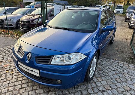 Renault Megane II GrandtourDynamique AHK 8-fach bereift