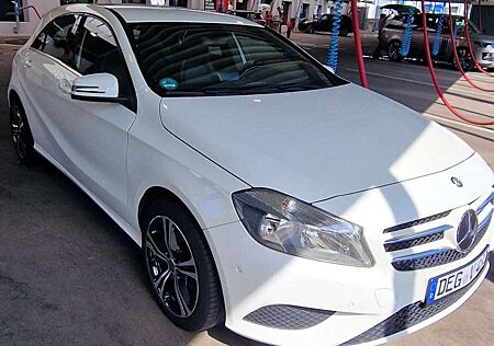 Mercedes-Benz A 200 A-Klasse (BlueEFFICIENCY)