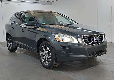 Volvo XC 60 XC60 XC60 2,4 D3 AWD Geartronic "Summum" 2.4