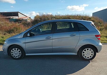 Mercedes-Benz B 180 Automatik