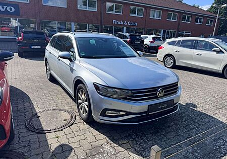 VW Passat Variant Volkswagen 2.0 TDI NAVI ACC FACEL. LED