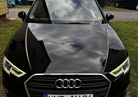 Audi A3 1.6 TDI Limousine design Sportback