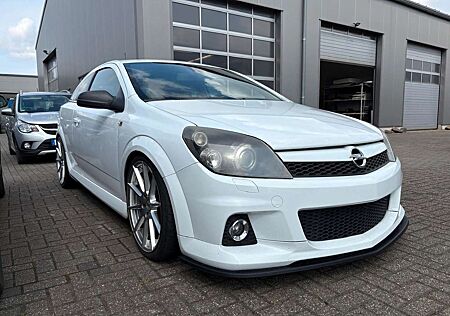 Opel Astra H GTC OPC Nürburgring Edition