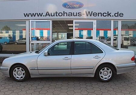 Mercedes-Benz E 200 KOMPRESSOR*3.HAND*AUTOMATIK*KLIMA*HU NEU