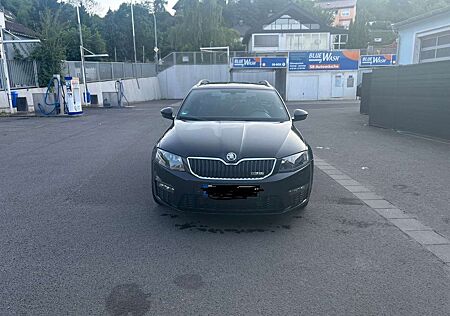 Skoda Octavia Combi 2.0 TDI (Green tec) DSG RS