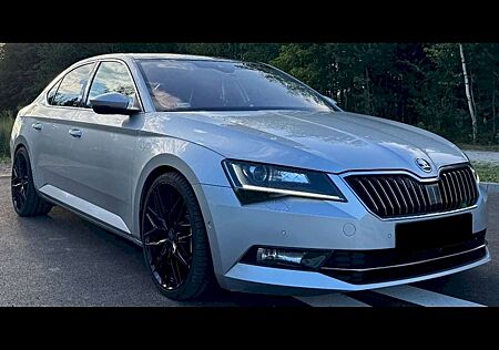Skoda Superb 1.4 TSI Plug-In Hybrid (156 PS/115 kW) iV DSG L&K