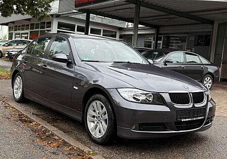 BMW 318 i Lim. E90/TÜV AU NEU/AHK schwenkbar/SHZ/PDC