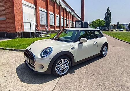 Mini Cooper 3-T. Chilli mit Top-Ausstattung