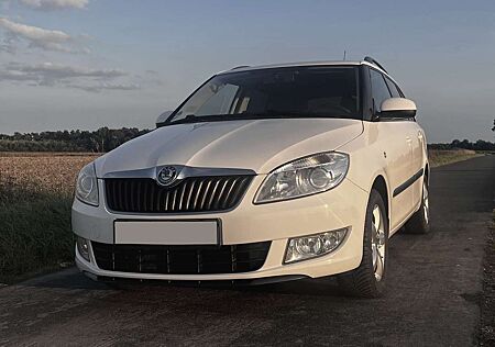Skoda Fabia 1.2 Combi Voll TÜV - komplett überholt
