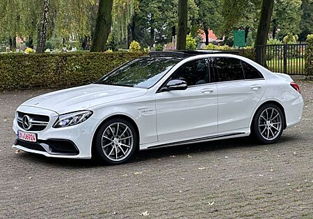 Mercedes-Benz C 63 AMG *PANO*DISTR*HUD*BURMESTER*KLAPPE*KEY-GO