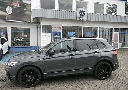 VW Tiguan Volkswagen R-Line Black Style 1,5 TSI DSG AHK PANO