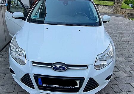 Ford Focus Turnier 1.0 EcoBoost Start-Stopp-System Tren