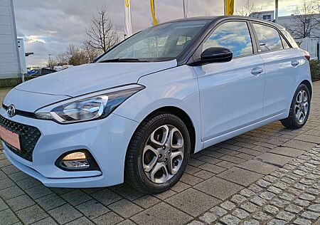 Hyundai i20 1.0 T-GDI 100PS Advantage+/1.Hd/35Tkm/Navi/Sitzhz