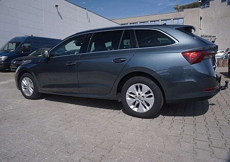 Skoda Octavia DSG*AHK*NAV*LED*SHZG*V-COCKPIT*SPUR/LANE