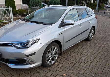 Toyota Auris +1.8+Hybrid+Automatik+TouringSport+Executive