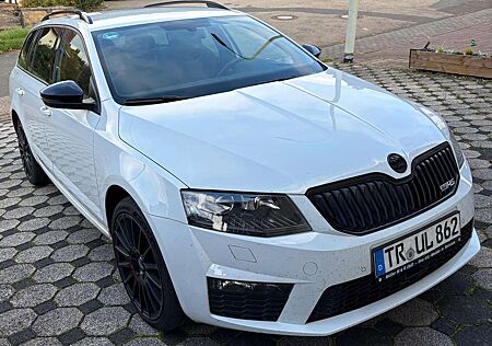 Skoda Octavia Combi 2.0 TDI (Green tec) DSG RS