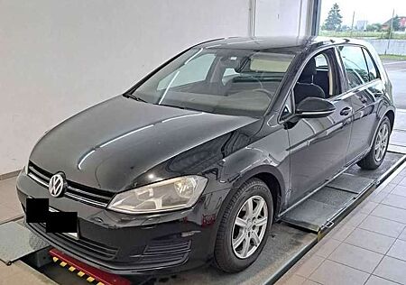 VW Golf Volkswagen VII 1.2 Lim. Trendline BMT*1.Hand*SHZ*TÜV*
