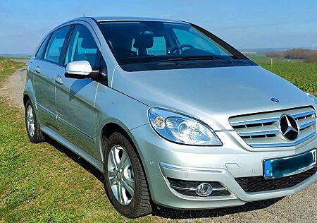 Mercedes-Benz B 180 BlueEFFICIENCY