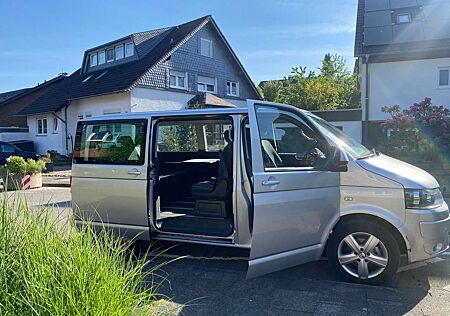 VW T5 Multivan Volkswagen Multivan Kurz Comfortline