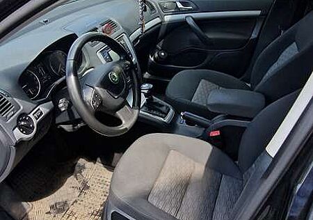 Skoda Octavia Combi 2.0 TDI DPF DSG Ambition