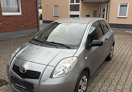 Toyota Yaris Luna