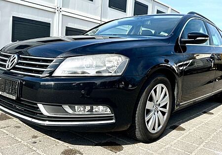 VW Passat Variant Volkswagen Passat BlueMotion NAVI / Klimaautomatik / Sitzh.