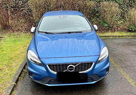 Volvo V40 T2. R-Design Ausstattung