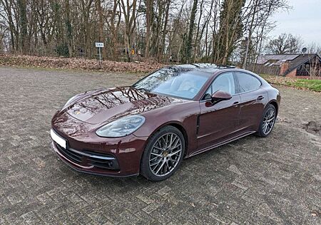 Porsche Panamera 4S