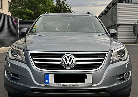 VW Tiguan Volkswagen 2.0 TDI DPF 4Motion Automatik Track & Field