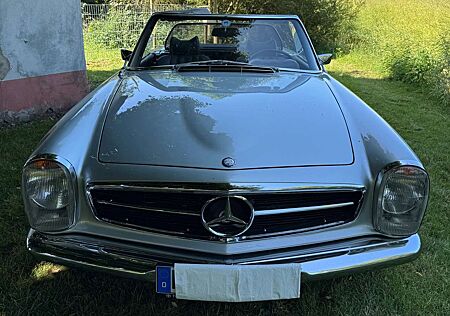 Mercedes-Benz SL 280 Pagode