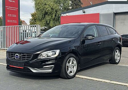 Volvo V60 Business / Scheckheft / Klimaaut. / Navi