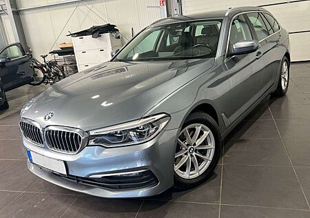 BMW 520 d Touring Automatik **Navi*HUD*Leder*Kamera**