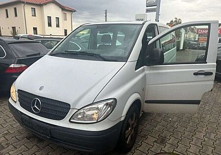 Mercedes-Benz Vito Kombi 111 CDI kompakt Umbau auf Rollstuhl