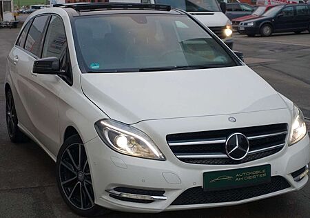 Mercedes-Benz B 180 *LED*PANORAMA*NAVI*SHZ*LEDER*PDC*TEMPOMAT**