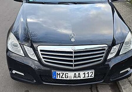 Mercedes-Benz E 250 CDI DPF BlueEFFICIENCY Automatik Elegance