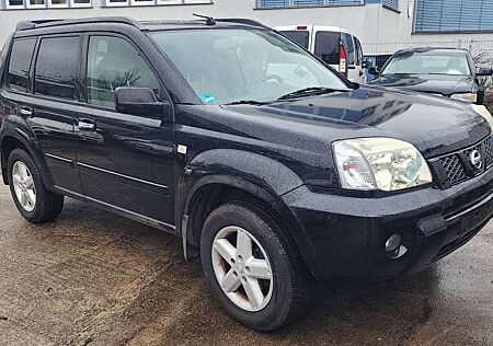 Nissan X-Trail 2.5 4x4 Allrad