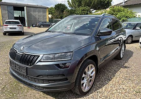 Skoda Karoq Style 4x4 LED-Licht Leder AHK Panoramadach S-Heft