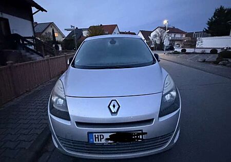 Renault Grand Scenic 1.9 dCi XXL FAP Avantage