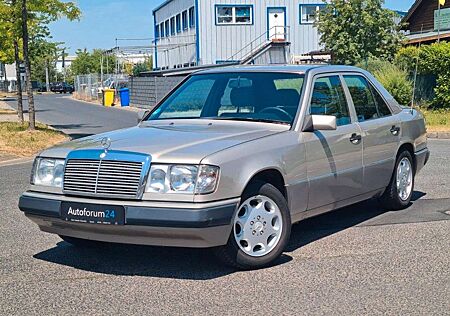 Mercedes-Benz E 200 *Schiebedach*