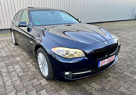BMW 528 i Aut.Navi.P SchiebeDachXenonScheckh.