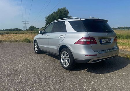 Mercedes-Benz ML 350 BlueTEC 4MATIC 7G-TRONIC